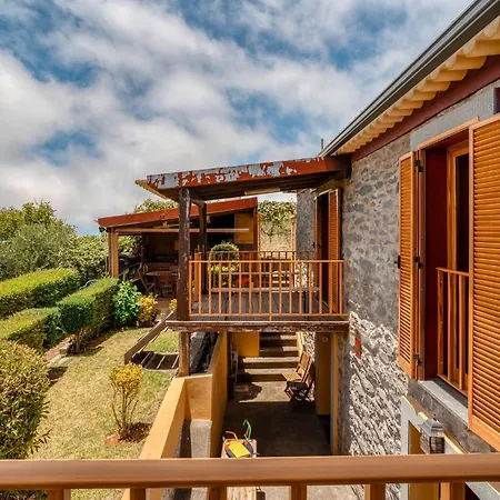 Casa Levada Dos By * Prazeres